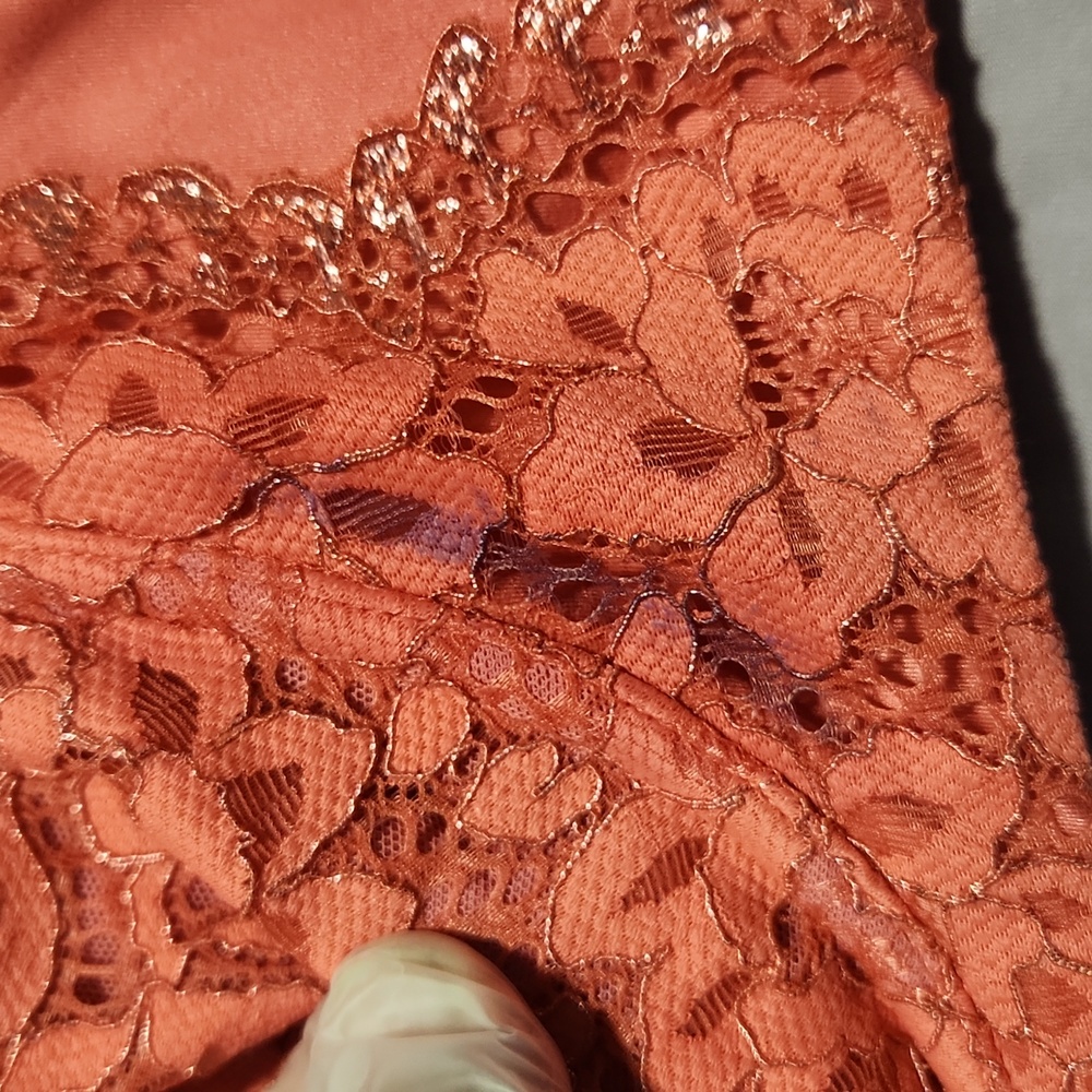 VICTORIA SECTRET Elegant Lace Coral Bra Size 40DDD. - Picture 10 of 11